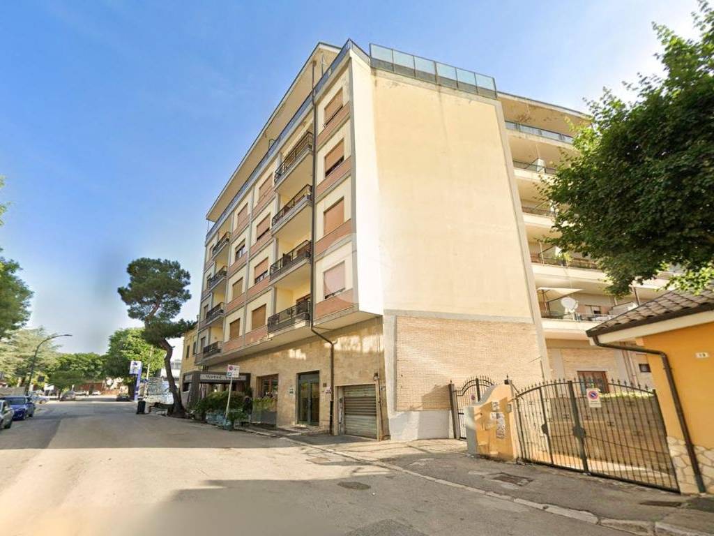 Attico / mansarda a Avezzano in Via Montello, 11 - Foto 3