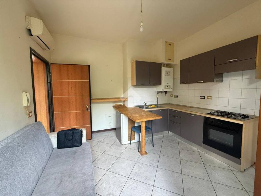 Appartamento a Reggio emilia in VIA GEORGI DIMITROV, 75 - Foto 2