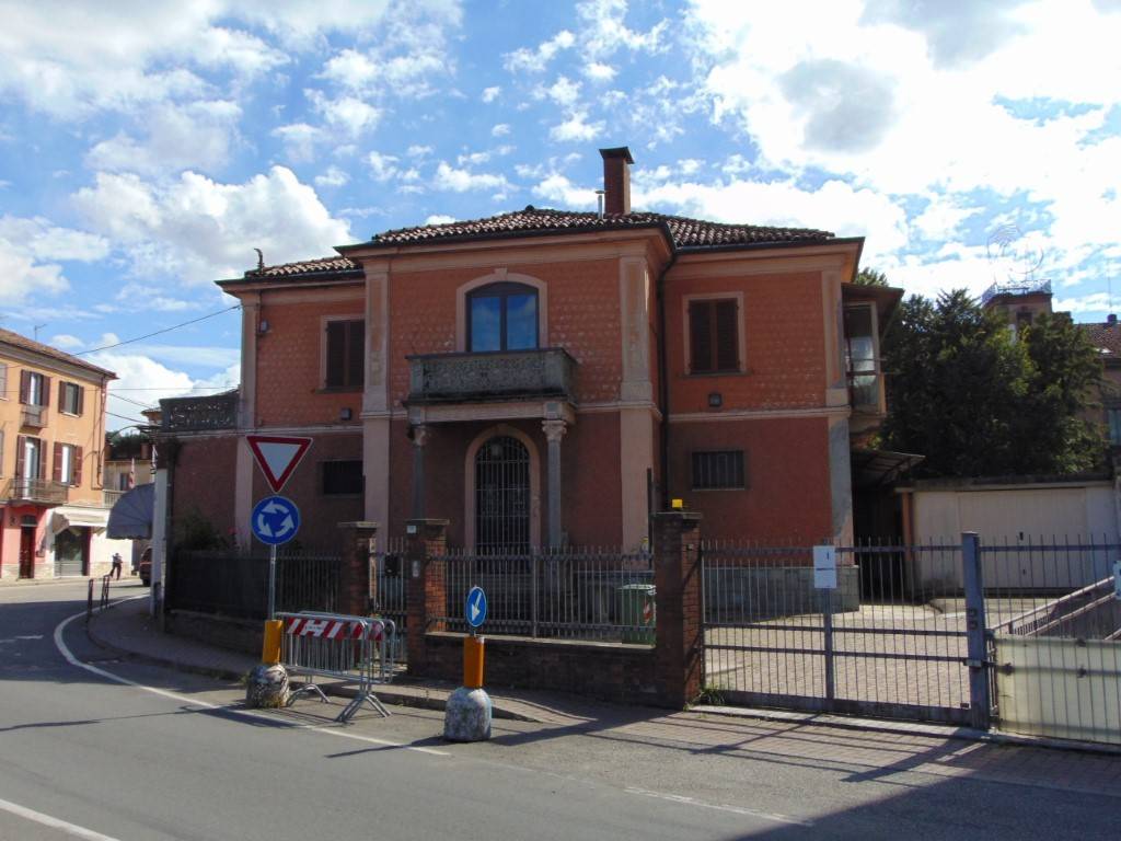Villa a Canelli in Via Cavaliere Ottavio Riccadonna, 26 - Foto 2