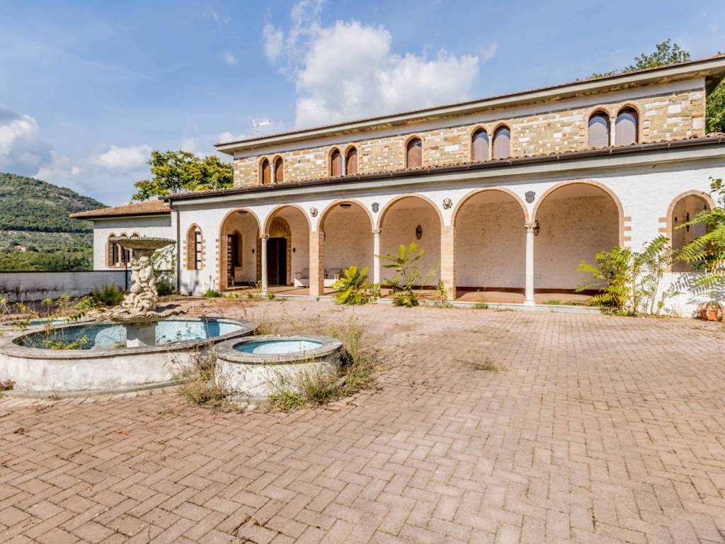 Villa a Sezze in Via Bassiano - Foto 2