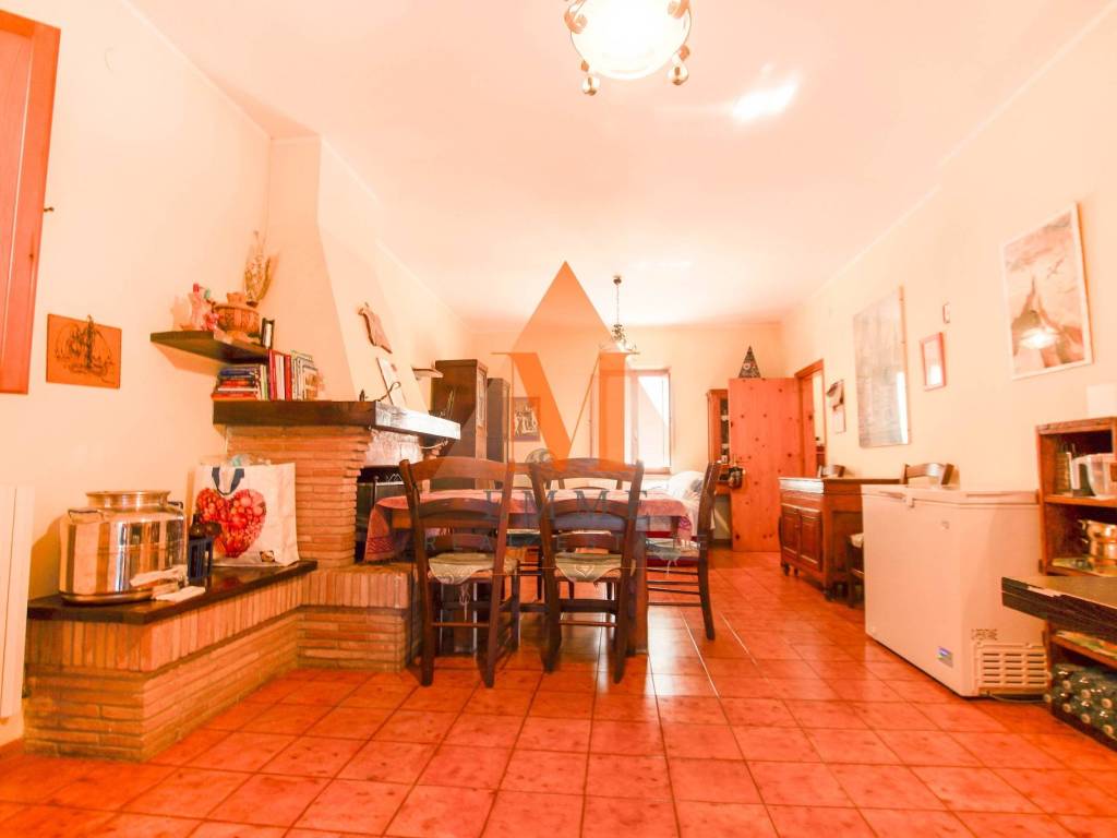 Appartamento a Terre roveresche in Via Giardino - Foto 4