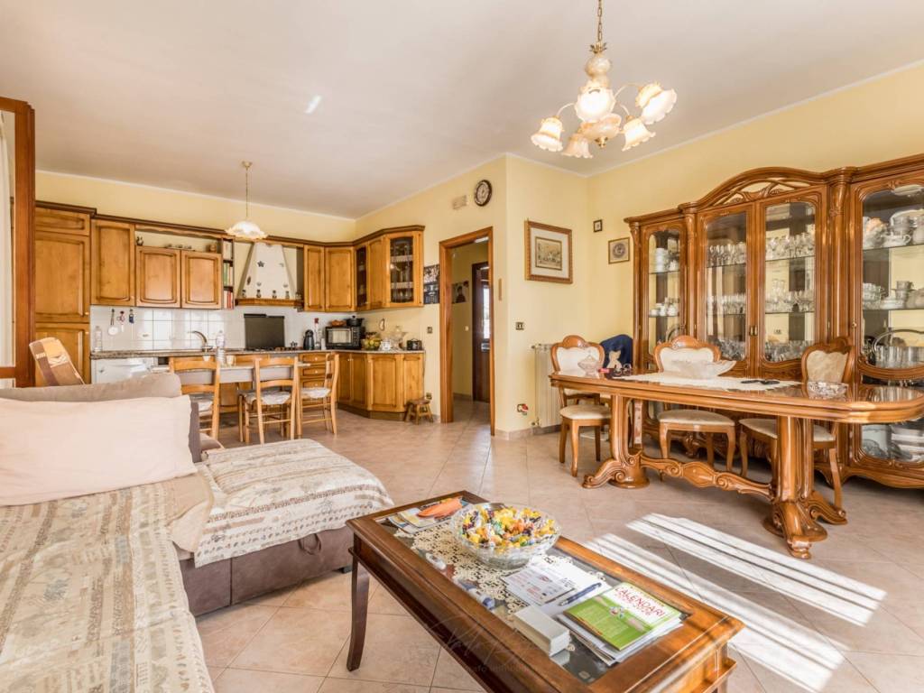 Villa a Sezze in Via Bassiano - Foto 2