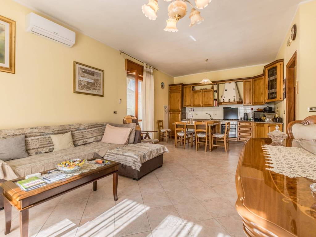 Villa a Sezze in Via Bassiano - Foto 4