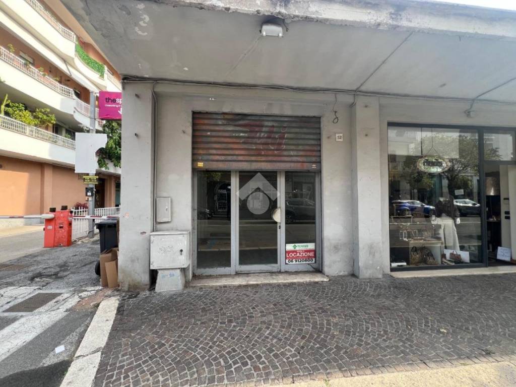 Immobile a Pomezia in Via roma, 52 - Foto 2