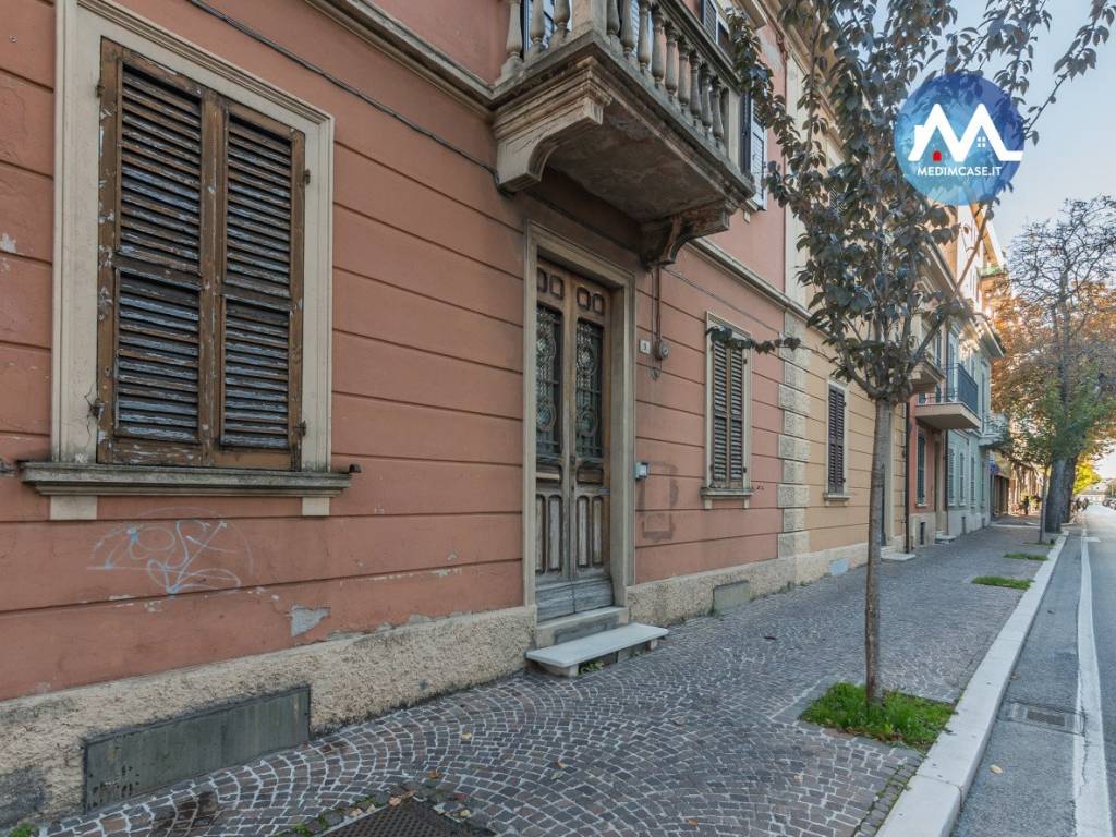 Villa a Pesaro in Viale Alessandro Manzoni - Foto 3