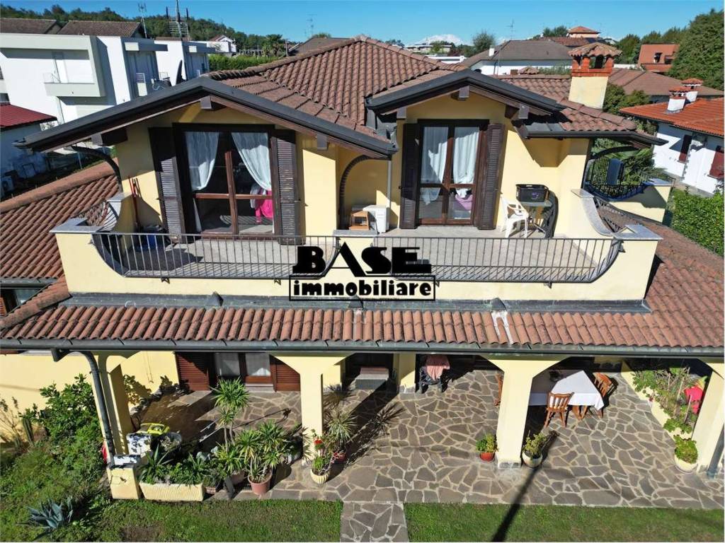 Villa a Cadorago in Via Petrarca - Foto 3