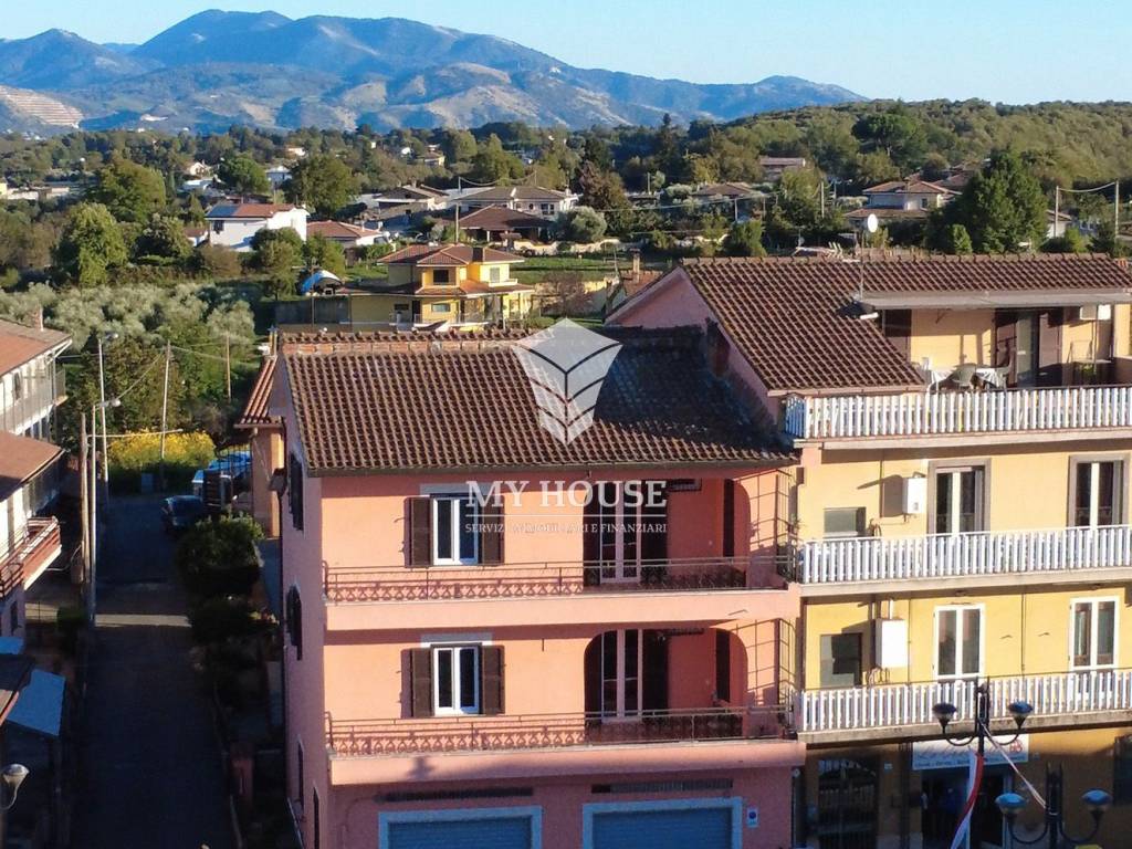 Casa indipendente a Palestrina in Via Vittorio Veneto, 51 - Foto 2