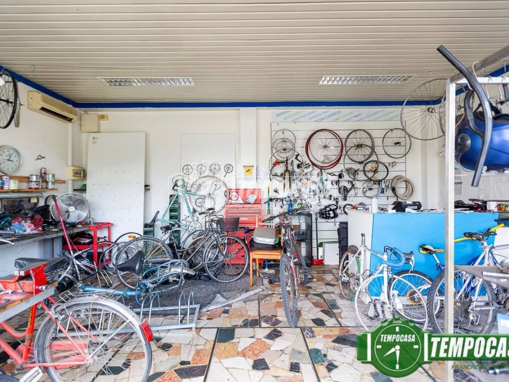 Immobile a Casalpusterlengo in Strada Statale 9 Via Emilia - Foto 2