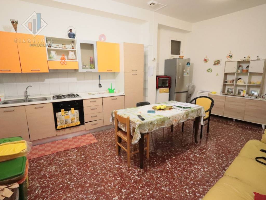 Appartamento a Palagonia in via Bari n.01 - Foto 4
