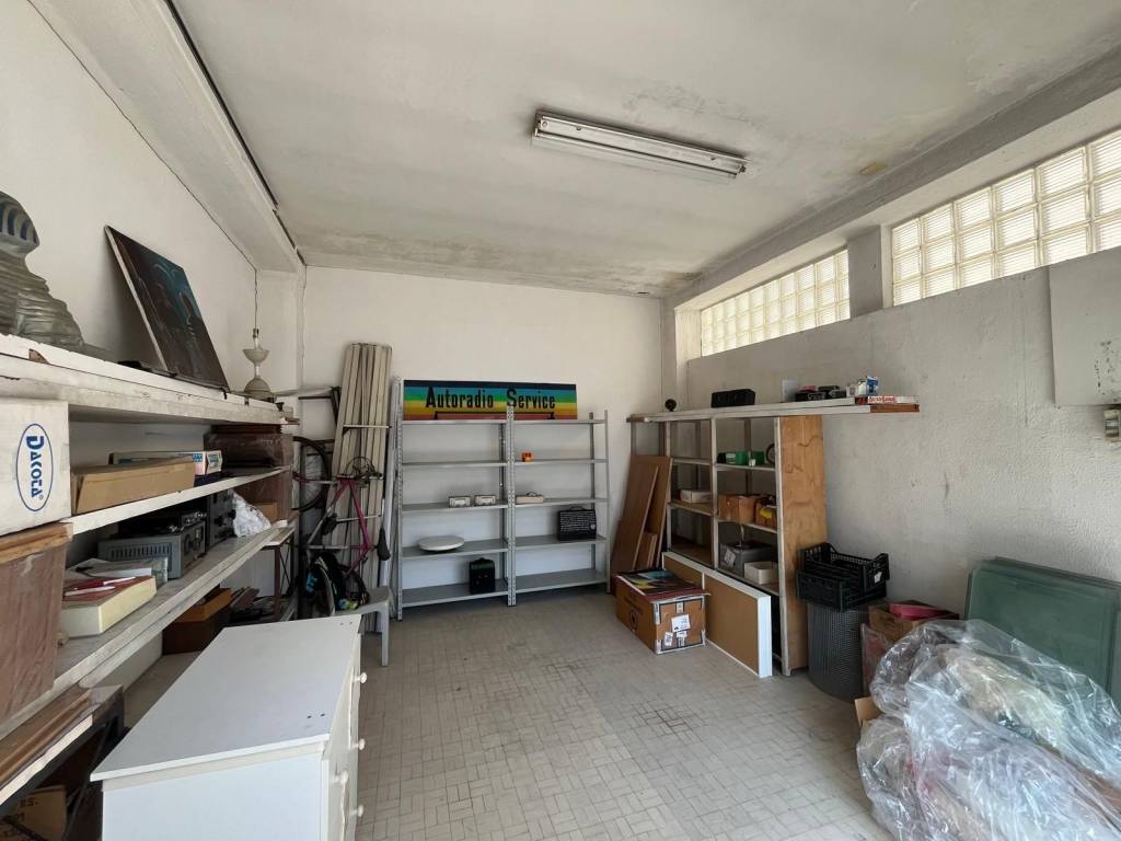 Box / garage a Pescara in Via Tinozzi, 15, 65126 Pescara PE, Italia - Foto 2