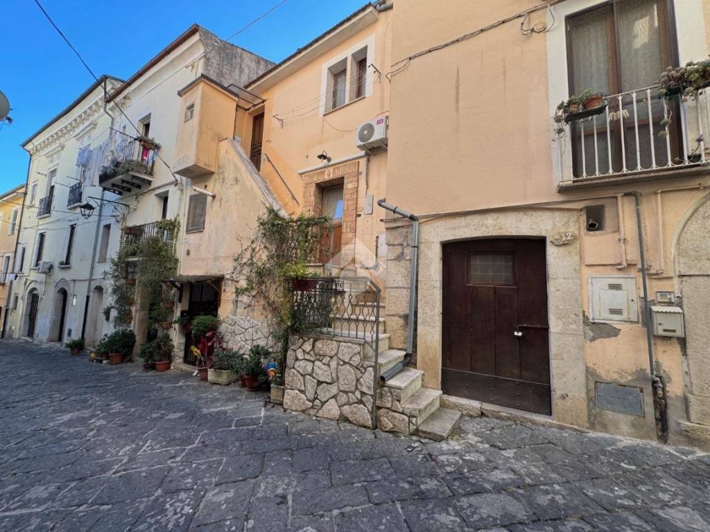 Casa indipendente a Venafro in Via Amico da Venafro, 14 - Foto 2