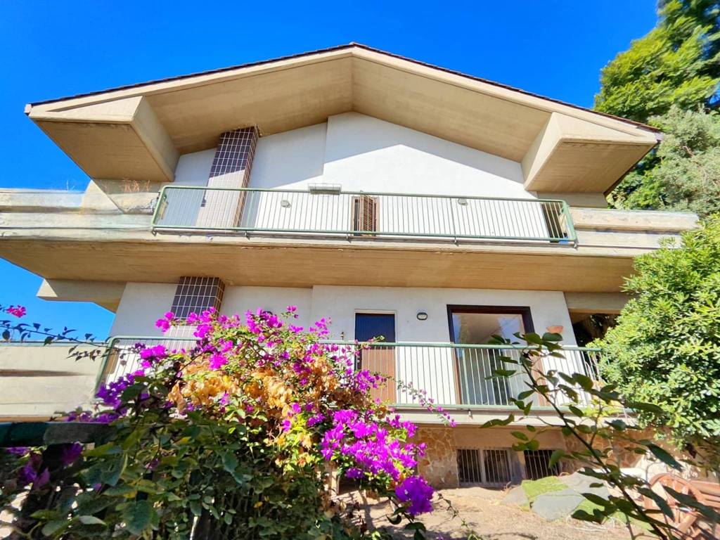 Villa a Aci castello in Via Vampolieri - Foto 4