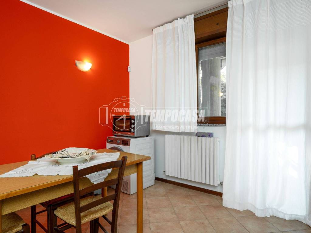 Appartamento a Reggio emilia in Via Paolo Emilio Besenzi 12 - Foto 4