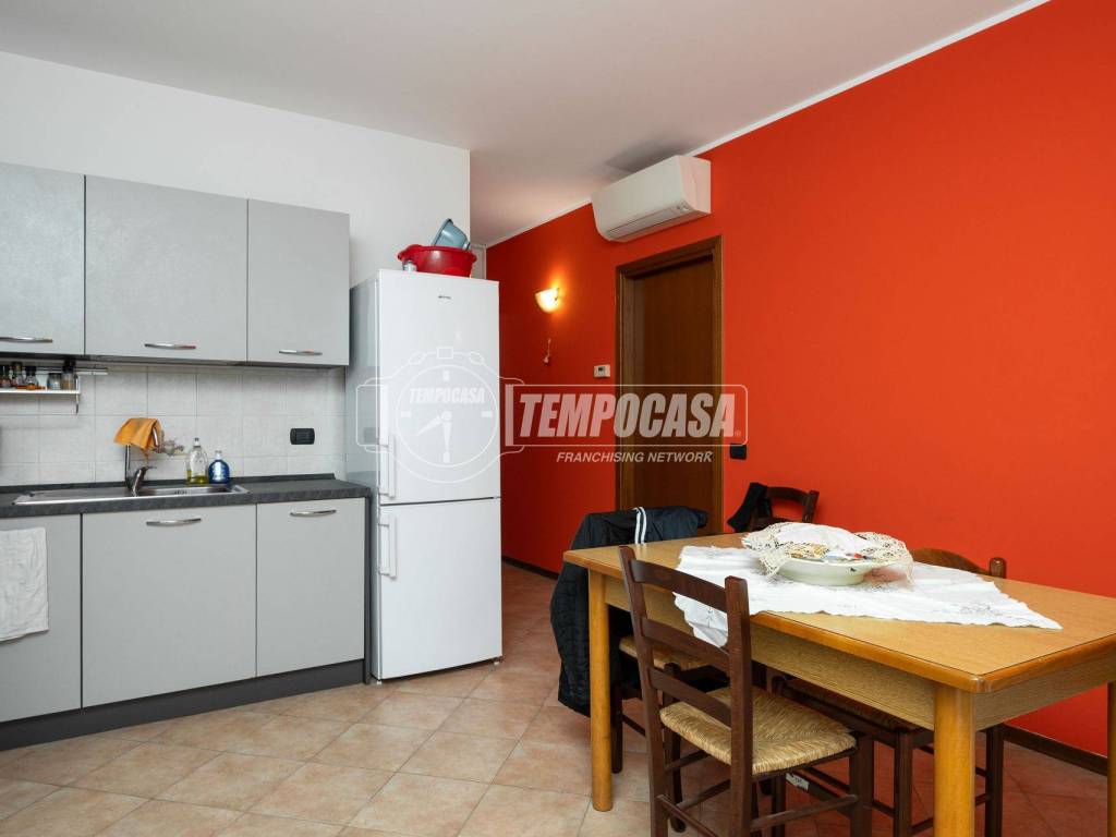 Appartamento a Reggio emilia in Via Paolo Emilio Besenzi 12 - Foto 5