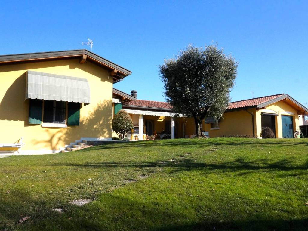 Villa a San vito al tagliamento in Via Solitaria, 23 - Foto 3