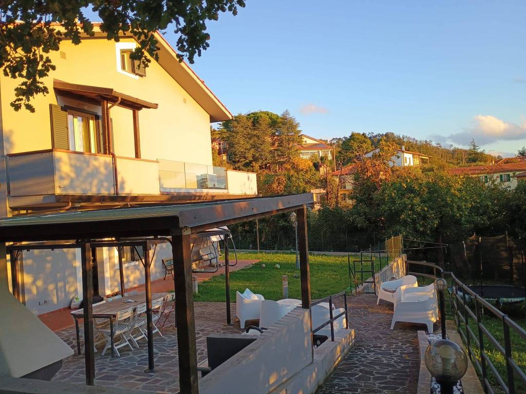 Villa a Vaiano in Via Emilio Bertini - Foto 4