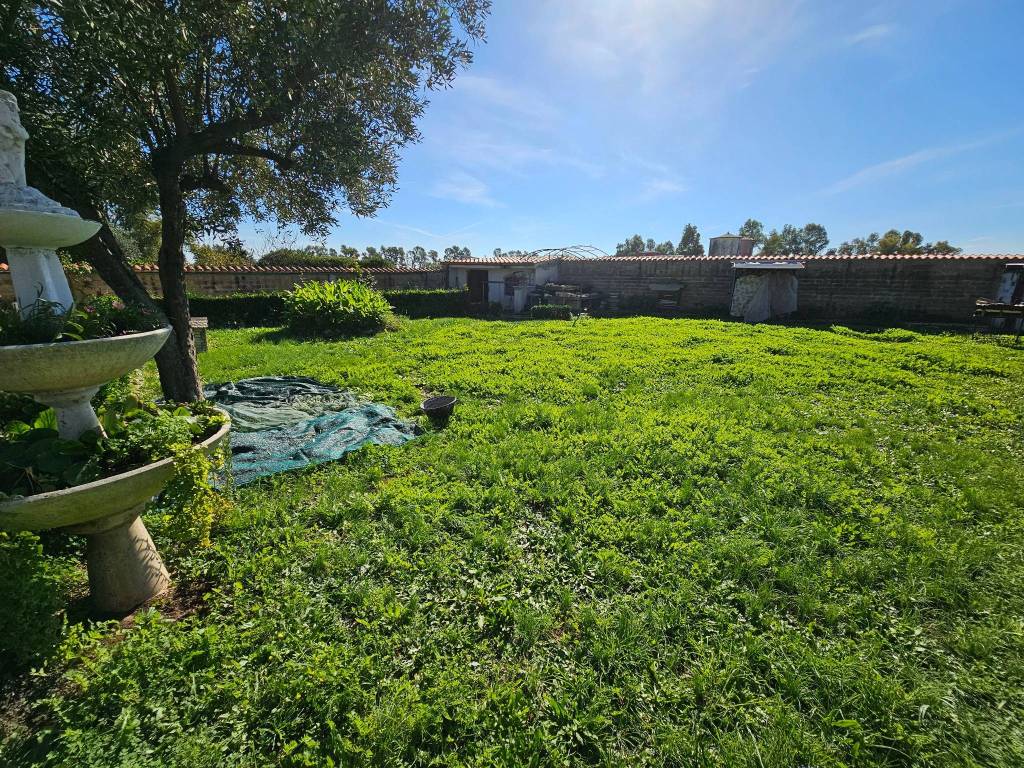 Villa a Aprilia in Via Nora - Foto 2