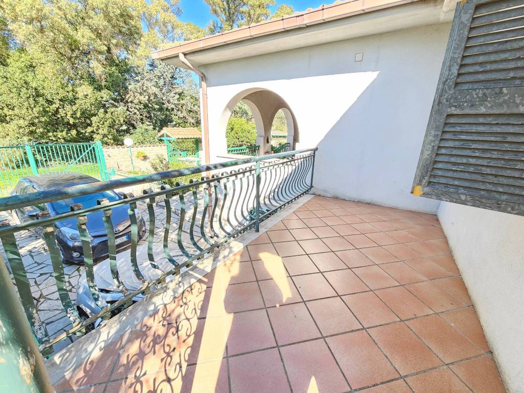 Villa a Aprilia in Via Nora - Foto 3