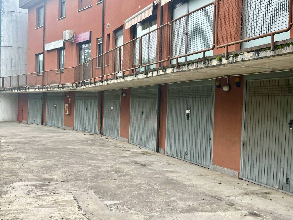 Box / garage a Calco in Via Giuseppe Garibaldi - Foto 2