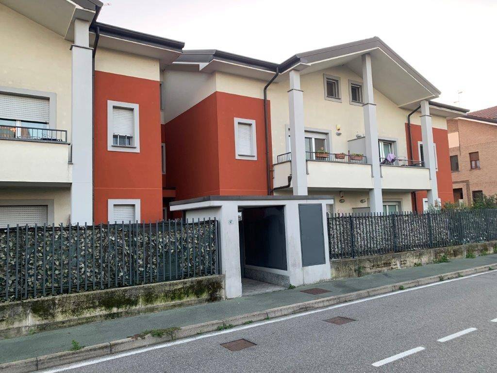 Appartamento a Uboldo in Via Dottor Luigi Comi, 67 - Foto 3