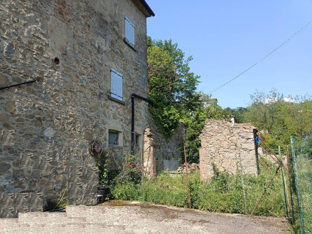 Casa indipendente a Pistoia in Via Modenese - Foto 2