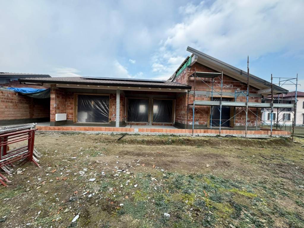 Villa a Brebbia in Via Giuseppe Mazzini - Foto 2