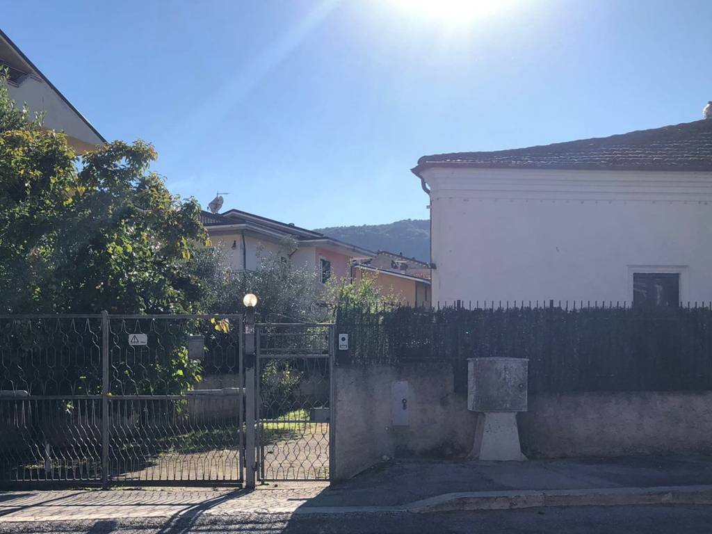 Casa indipendente a Avezzano in Via Nuova - Foto 2