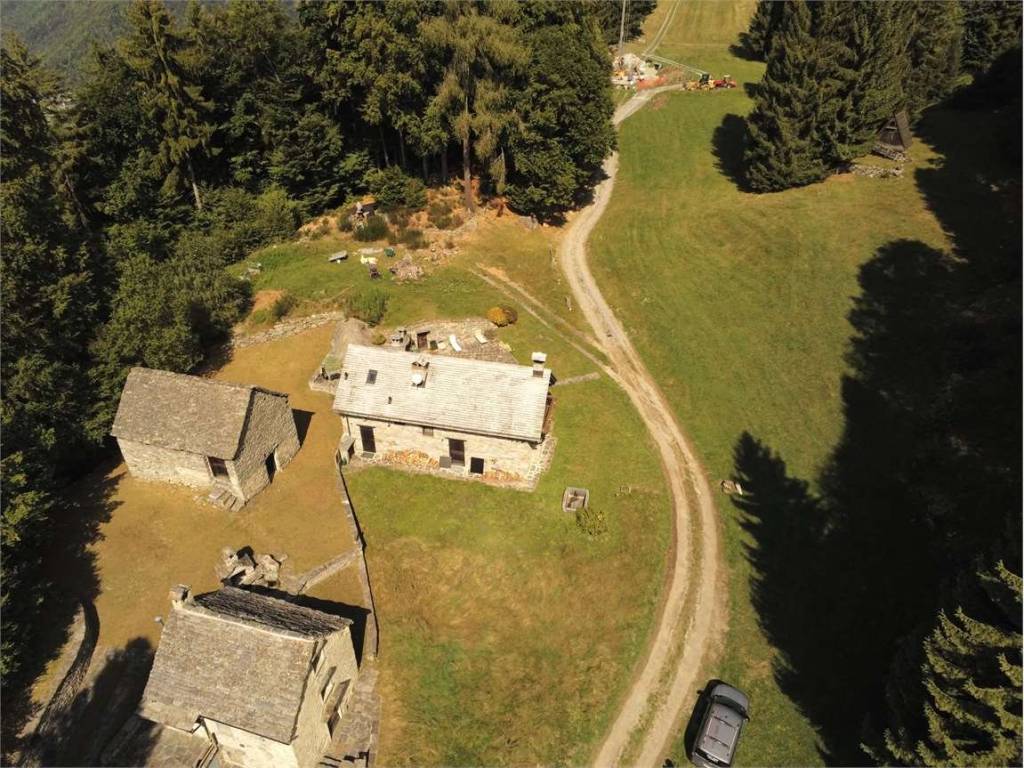 Casa indipendente a Crodo in Alpe Cazin, SNC - Foto 2