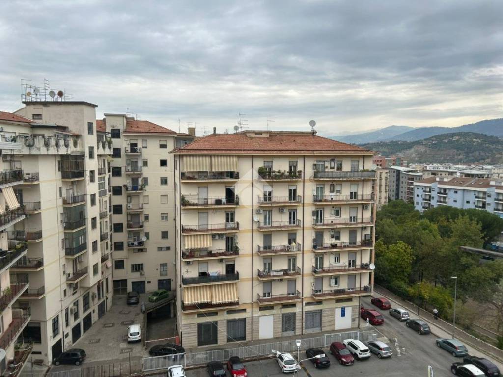 Appartamento a Cosenza in Via della Medaglie D'oro, 215 - Foto 4