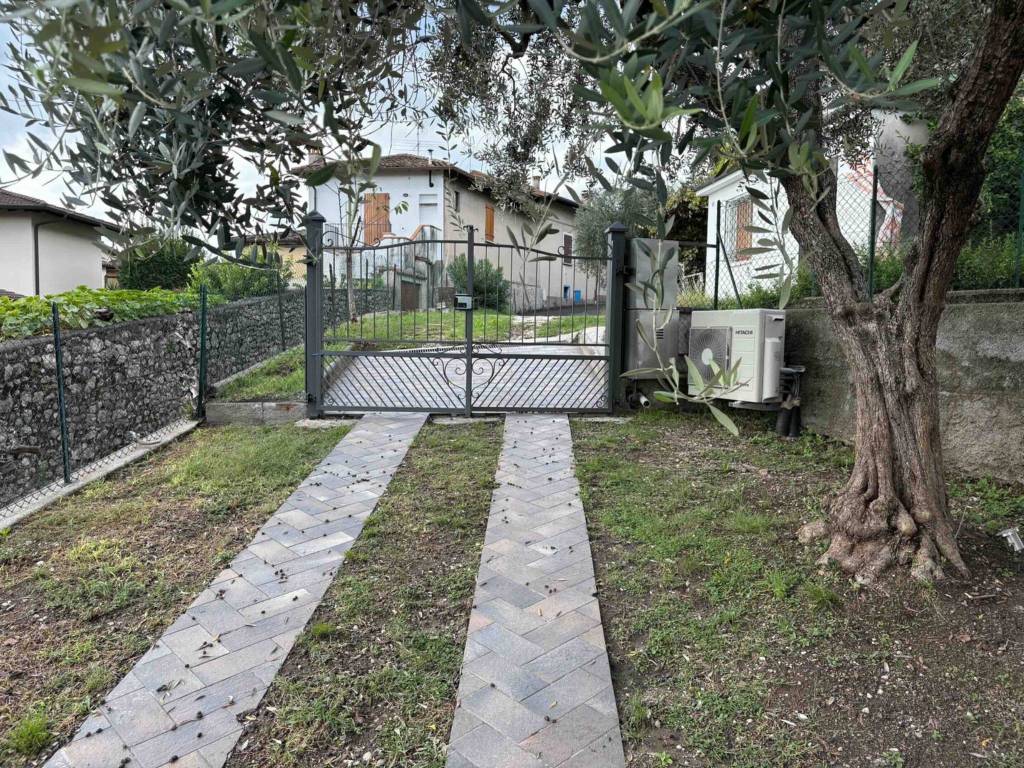 Appartamento a Gardone riviera in Via Resola - Foto 3