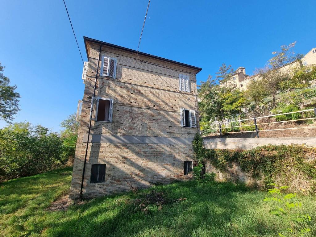 Casa indipendente a Mogliano in Via Benedetto Cairoli, 74 - Foto 4