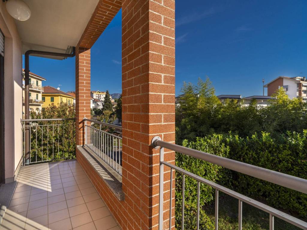 Villetta a schiera a Pinerolo in via Ettore Bignone, 47 - Foto 2