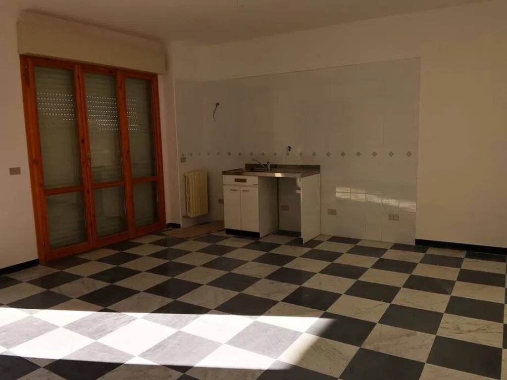 Appartamento a Chiavari in Via Lino Perissinotti No Number - Foto 2