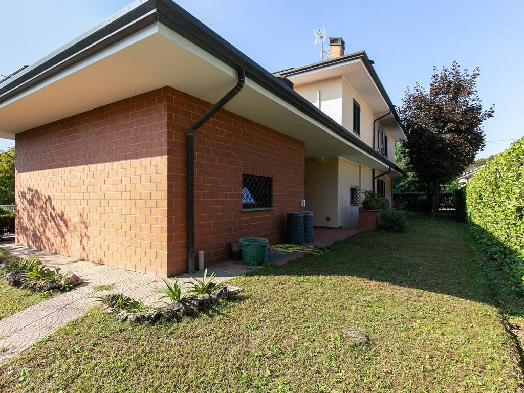 Villa a Saronno in Via San Dalmazio - Foto 3