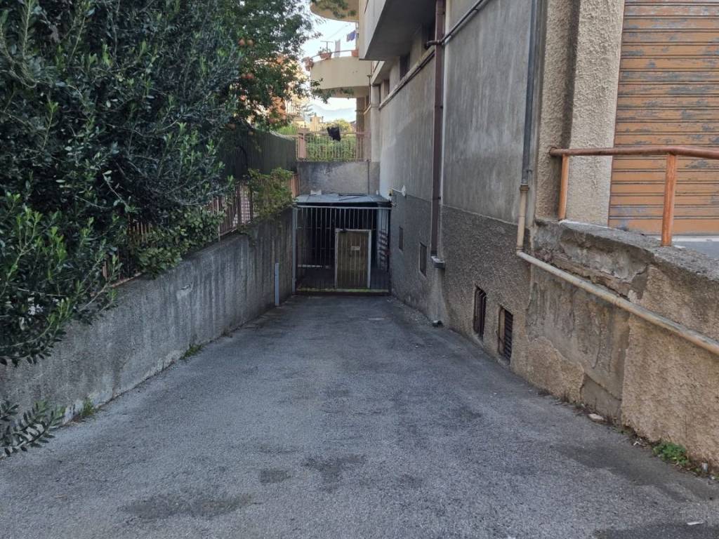 Box / garage a Nocera inferiore in Via Isaia Gabola, 22 - Foto 4