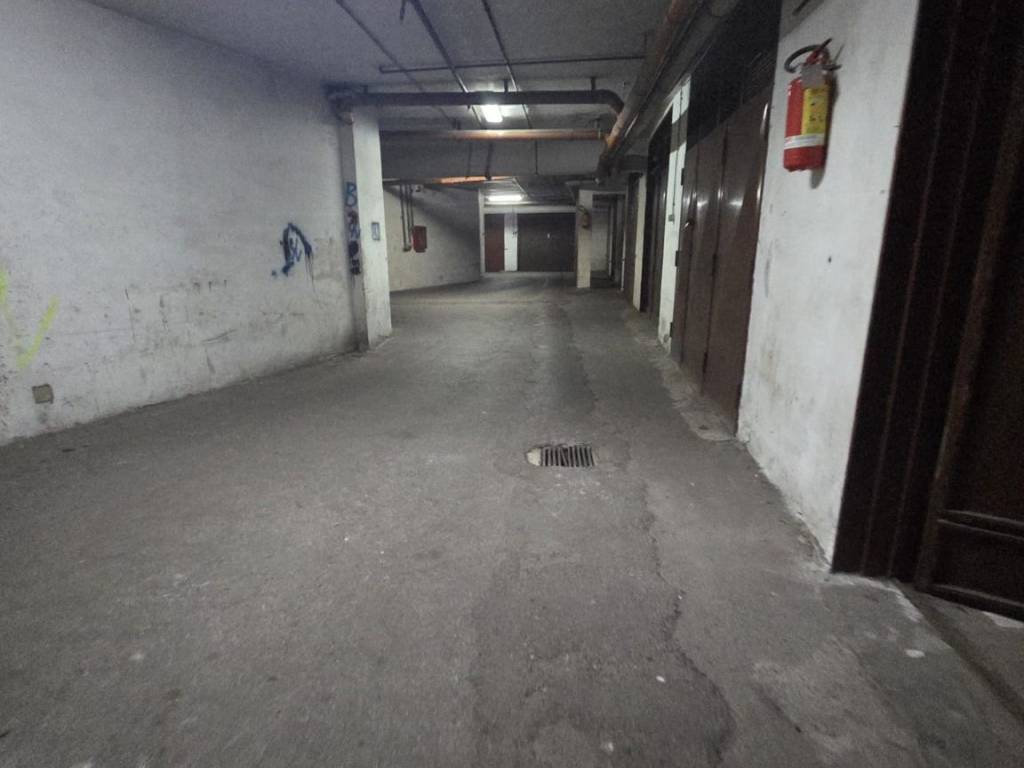 Box / garage a Nocera inferiore in Via Isaia Gabola, 22 - Foto 5