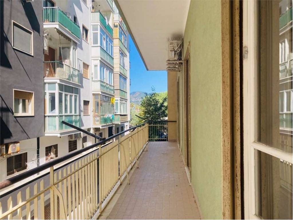 Appartamento a Salerno in via generale Matteo De Stefano - Foto 4