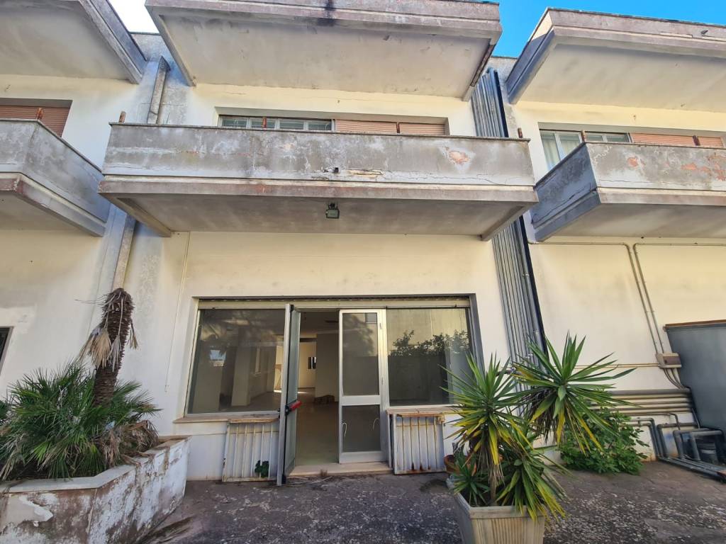 Palazzo / stabile a Tuglie in Corso Cesare Vergine, 37 - Foto 3