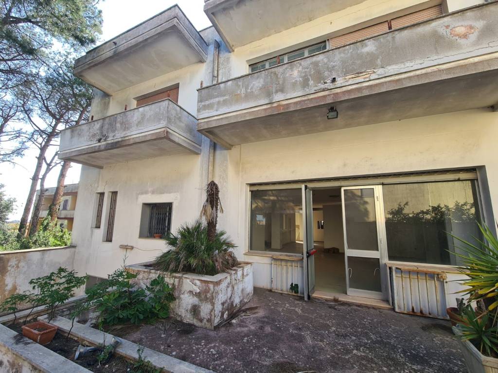 Palazzo / stabile a Tuglie in Corso Cesare Vergine, 37 - Foto 4