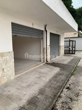 Box / garage a Vieste in Via Giuseppe Verdi - Foto 4