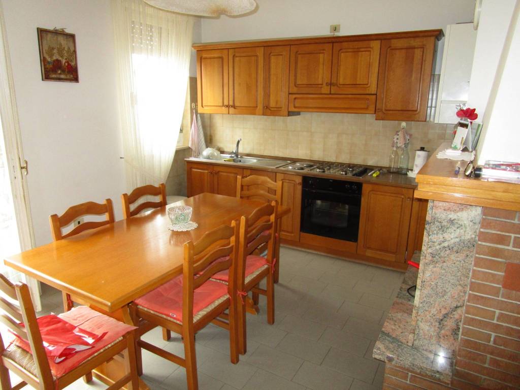 Appartamento a Osimo in Via Cesare Romiti - Foto 4