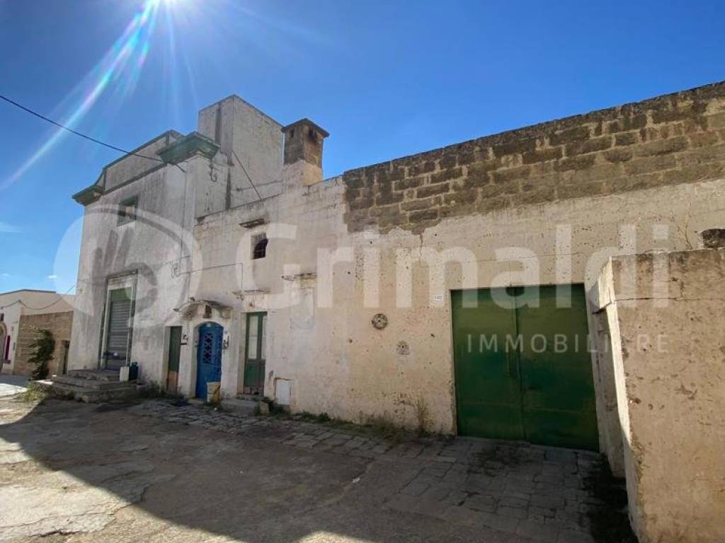 Palazzo / stabile a Tuglie in VIA ALDO MORO, 50 - Foto 3