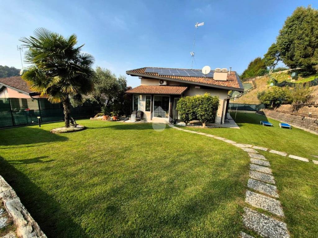 Villa a Carugo in Via Alessandro Volta - Foto 2