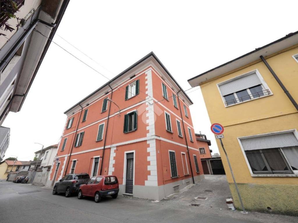 Appartamento a Sovico in Via Generale Cialdini, 19 - Foto 2