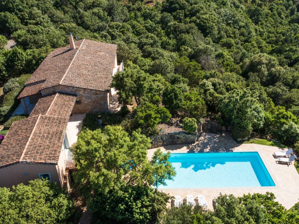 Villa a Arzachena in Via Monticanaglia - Foto 5