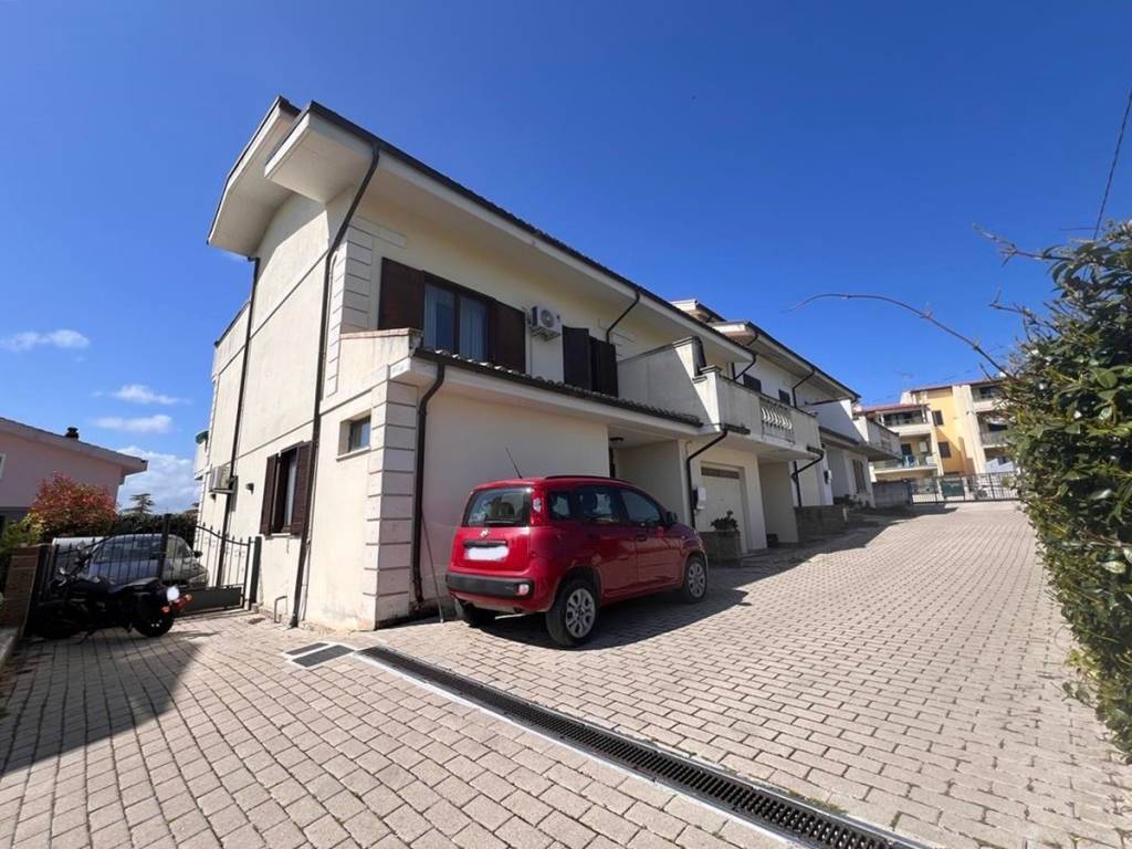 Villetta a schiera a Spoltore in Via della Madonnina - Foto 2