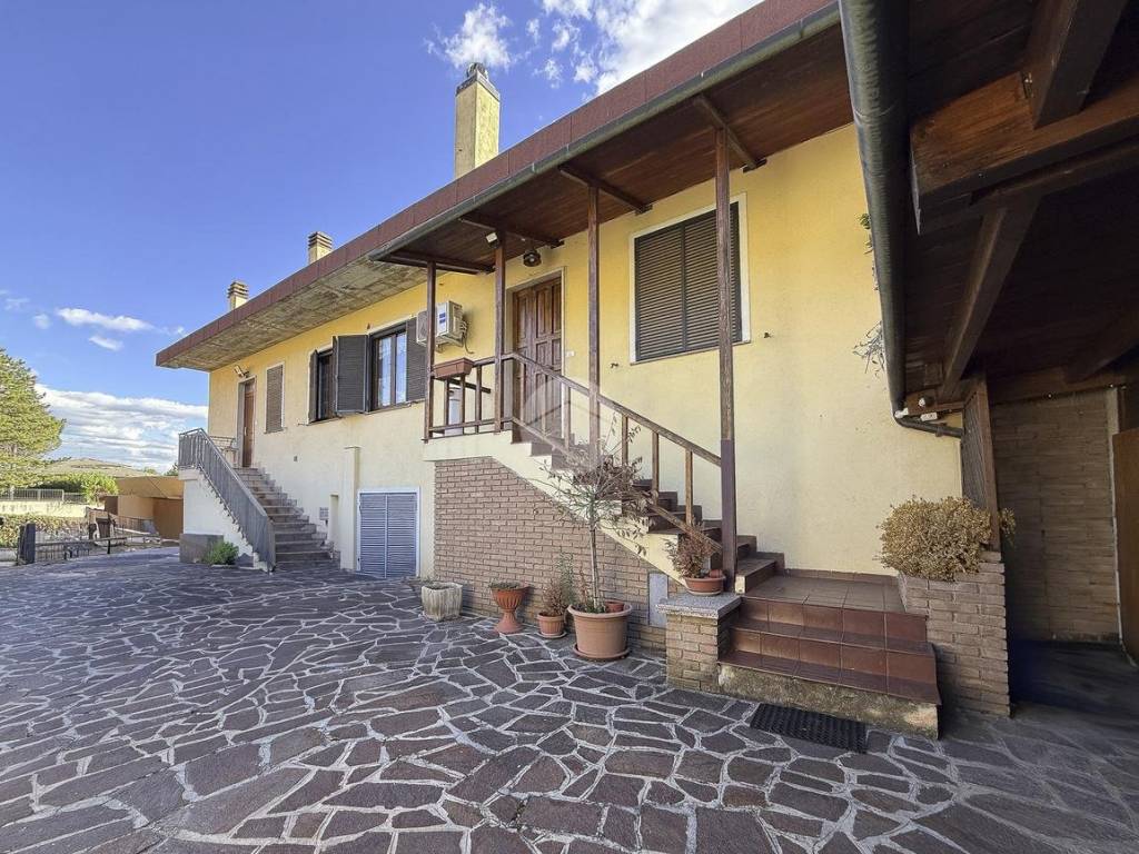 Villa a L'aquila in Via SS80, 89 - Foto 2