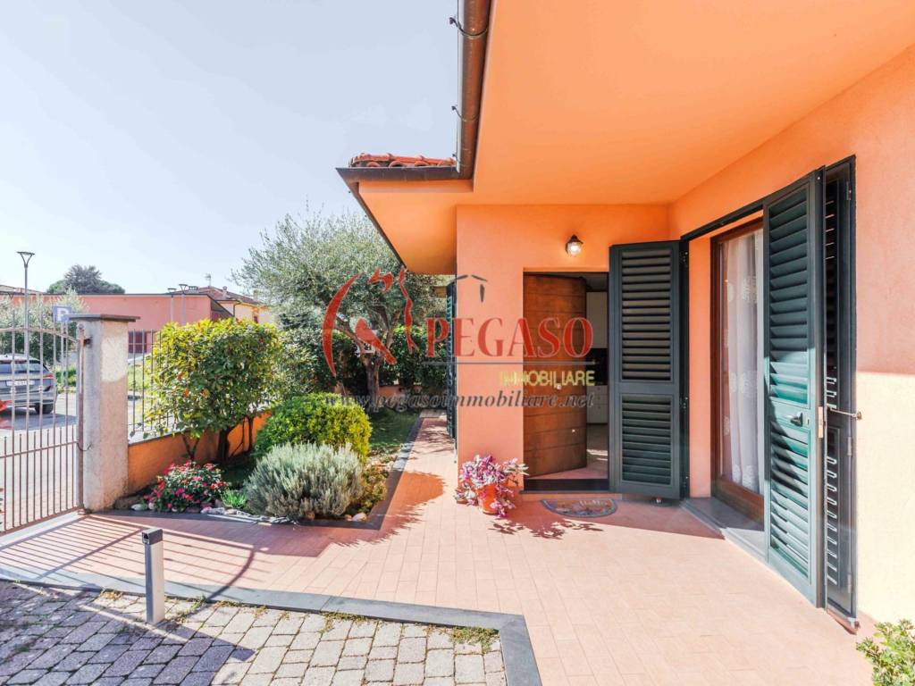 Villa a Pescia in Via Santovecchio - Foto 2