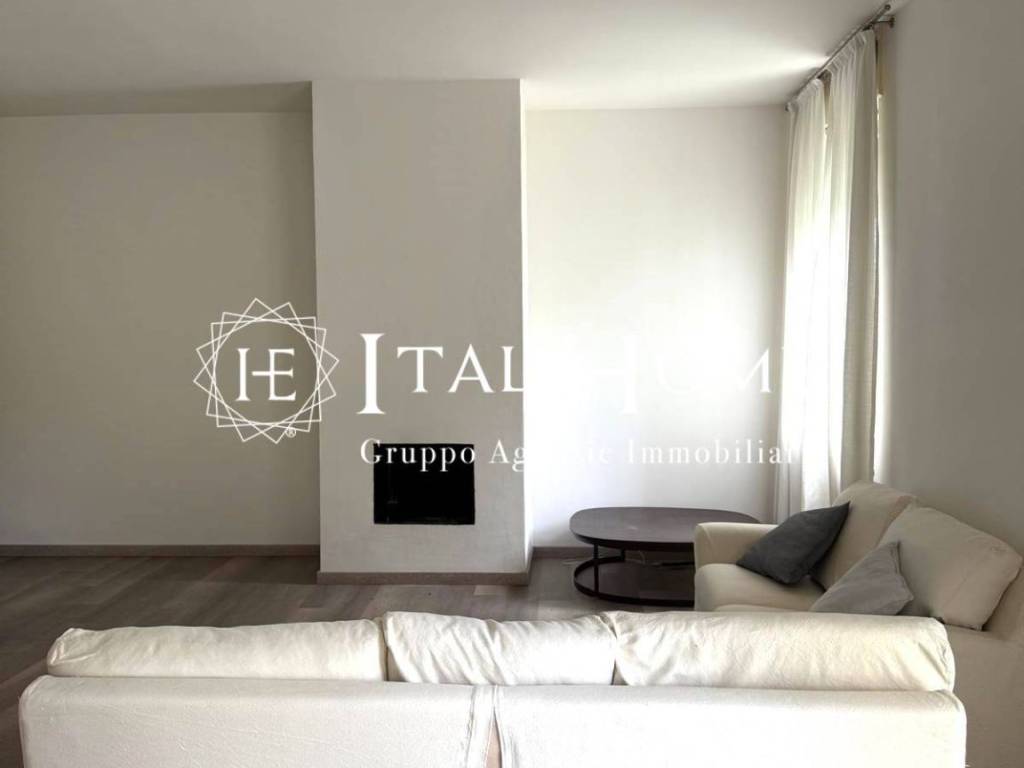 Appartamento a Salò in Viale Marco Enrico Bossi - Foto 4
