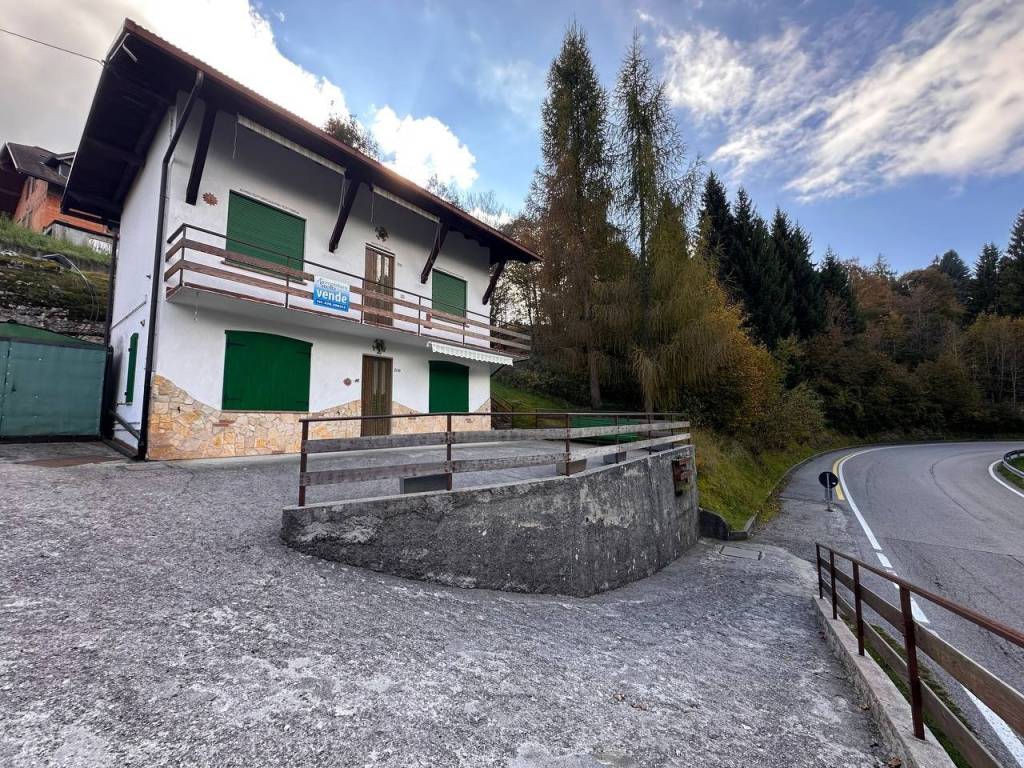 Appartamento a Roana in Via Achille Papa - Foto 2